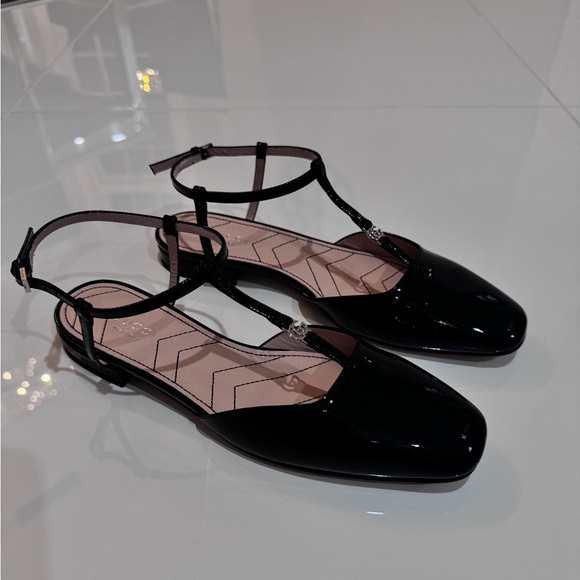 BLACK GUCCI FLAT WITH T STRAP - Picture 3 of 3